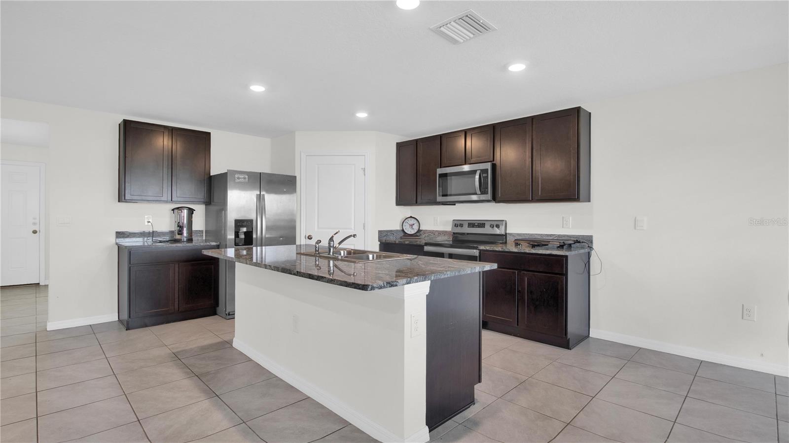 CREEK PRESERVE PH 1 6-8 - Residential Lease