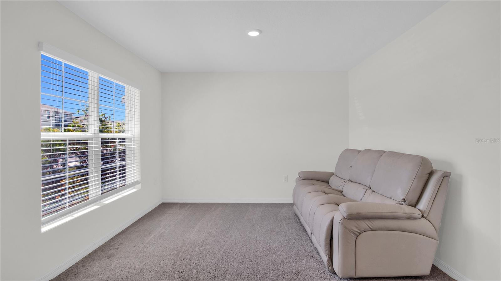 CREEK PRESERVE PH 1 6-8 - Residential Lease