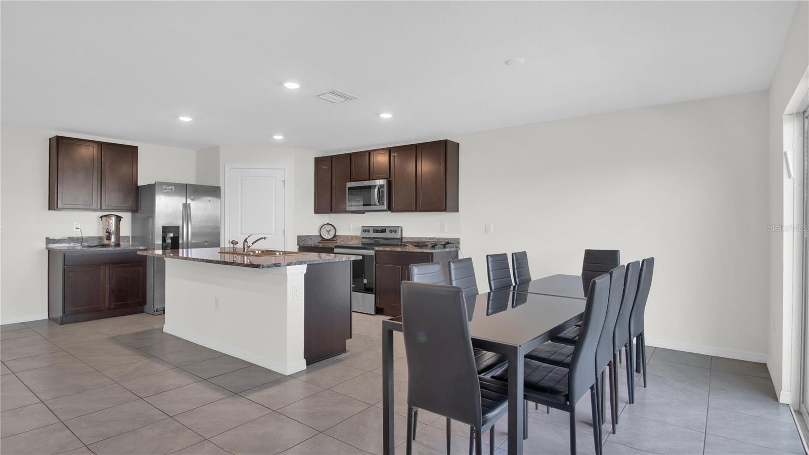 CREEK PRESERVE PH 1 6-8 - Residential Lease