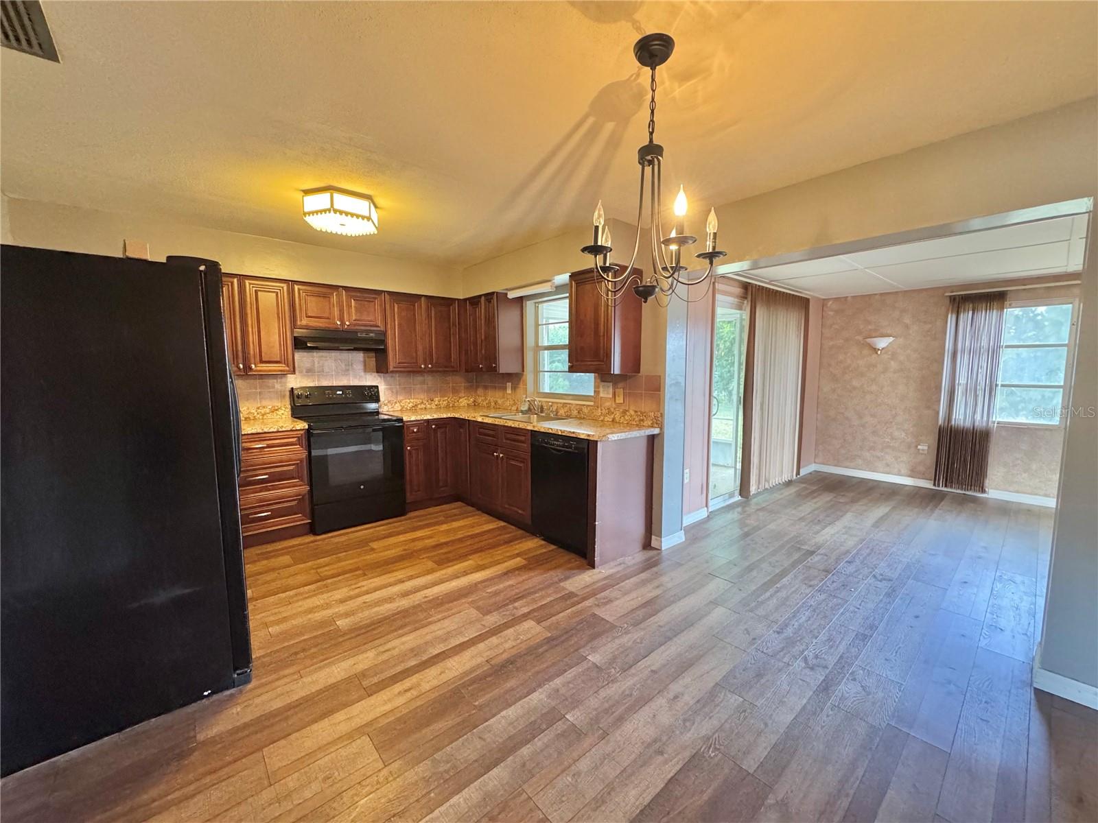 GARDEN GROVE - Residential