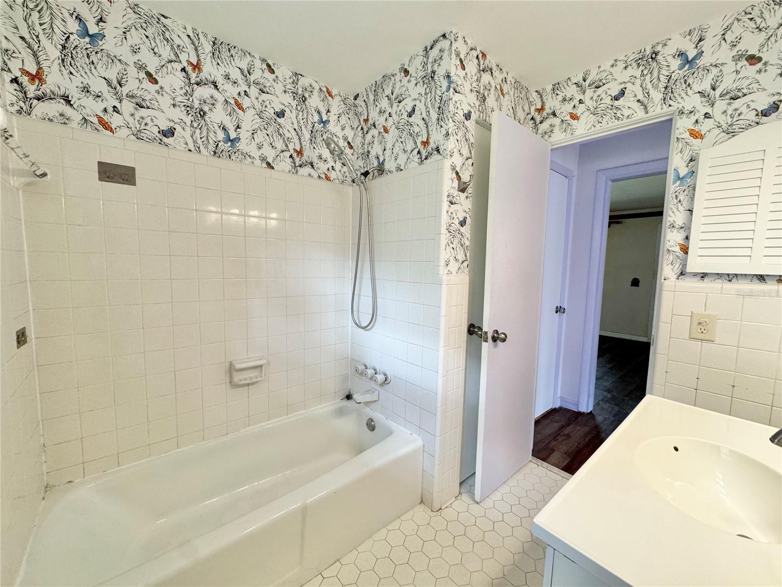 GARDEN GROVE - Residential