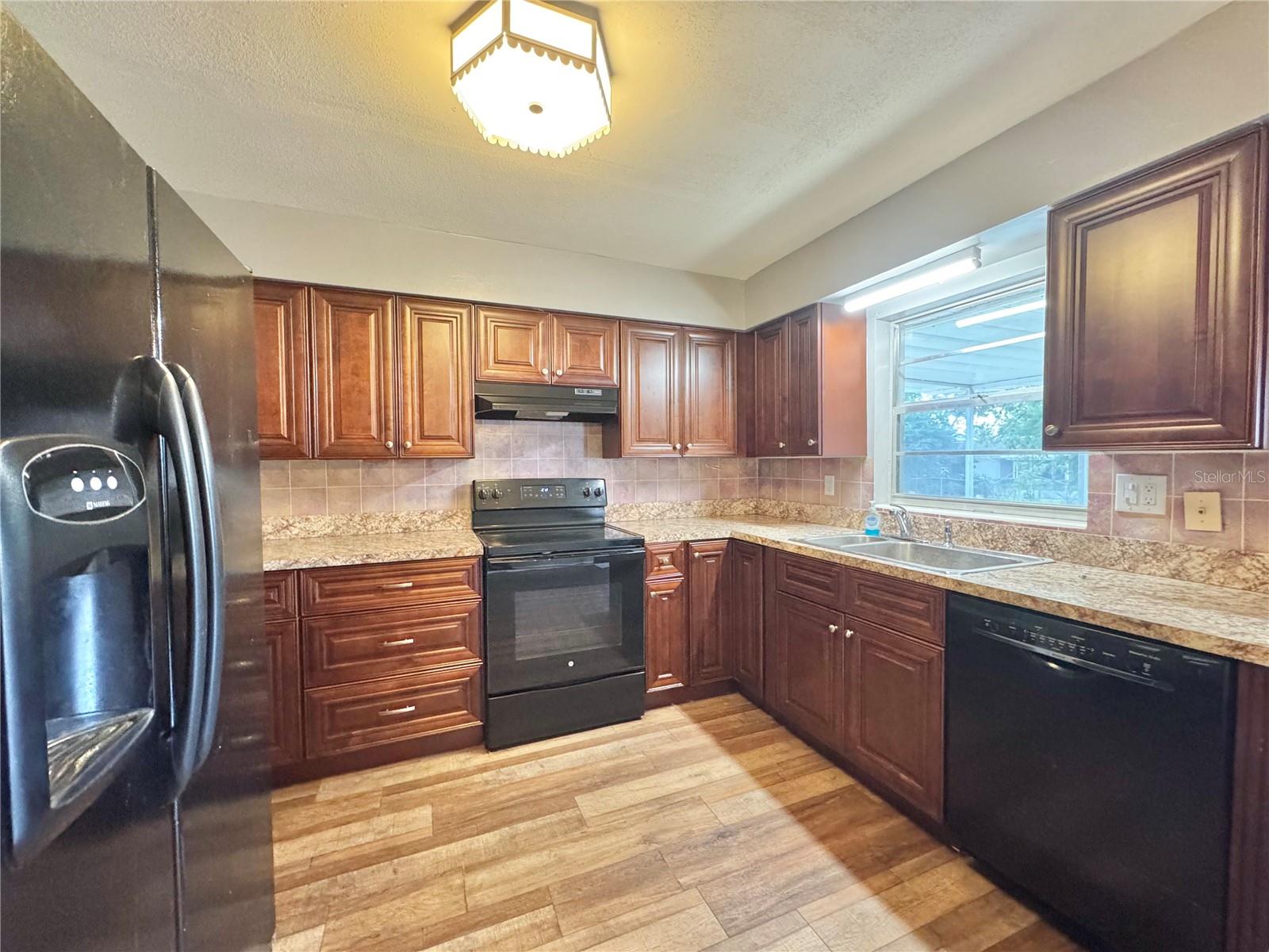 GARDEN GROVE - Residential