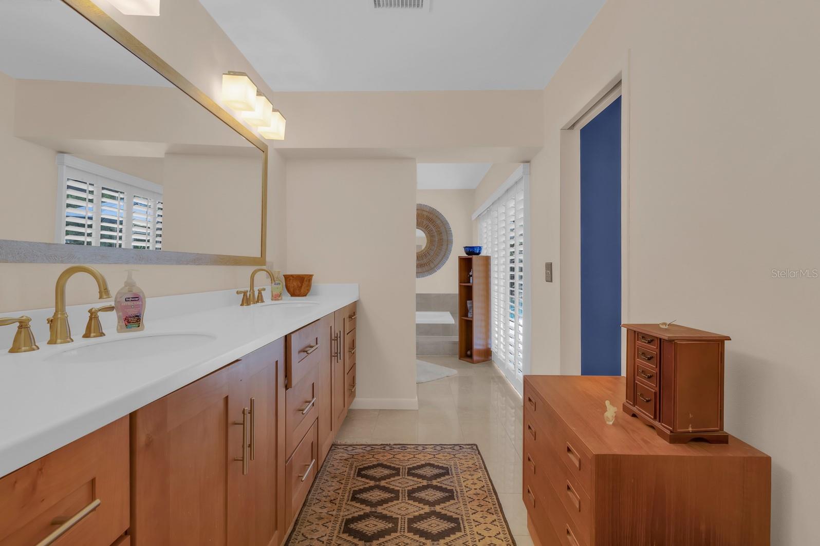 SWEETWATER OAKS - Residential