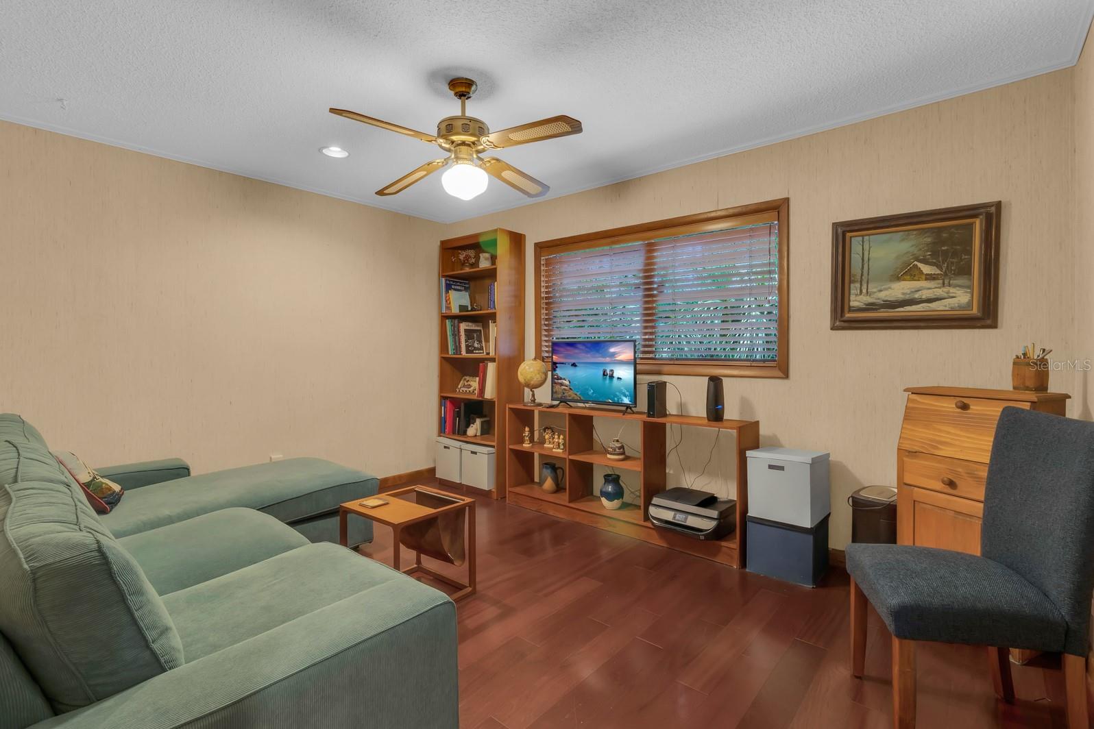 SWEETWATER OAKS - Residential