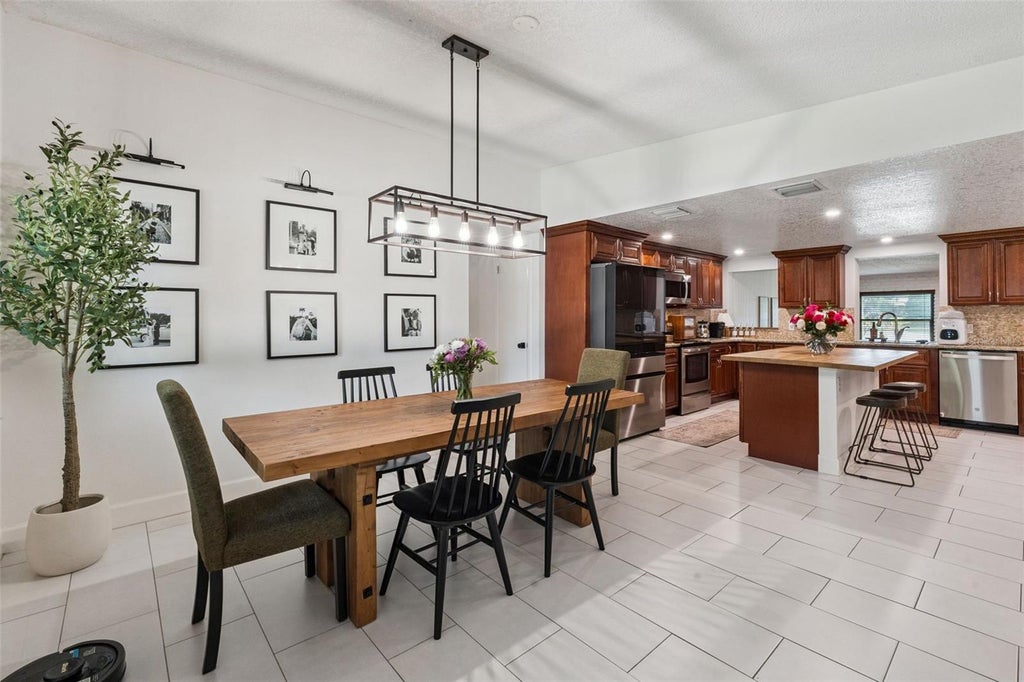 Photo of 4533 Stilwell Drive, Orlando, FL 32812 (MLS # O6419601)