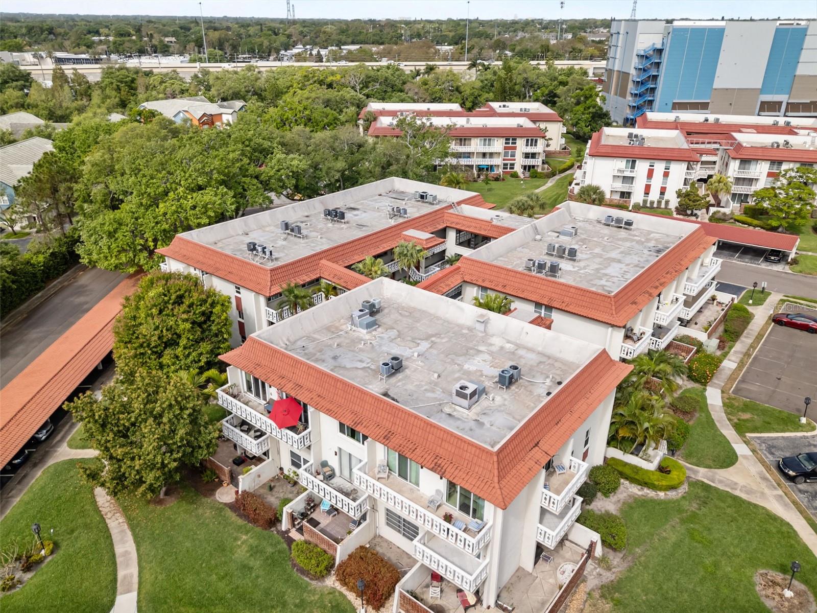 SEVILLE CONDO 3 - Residential