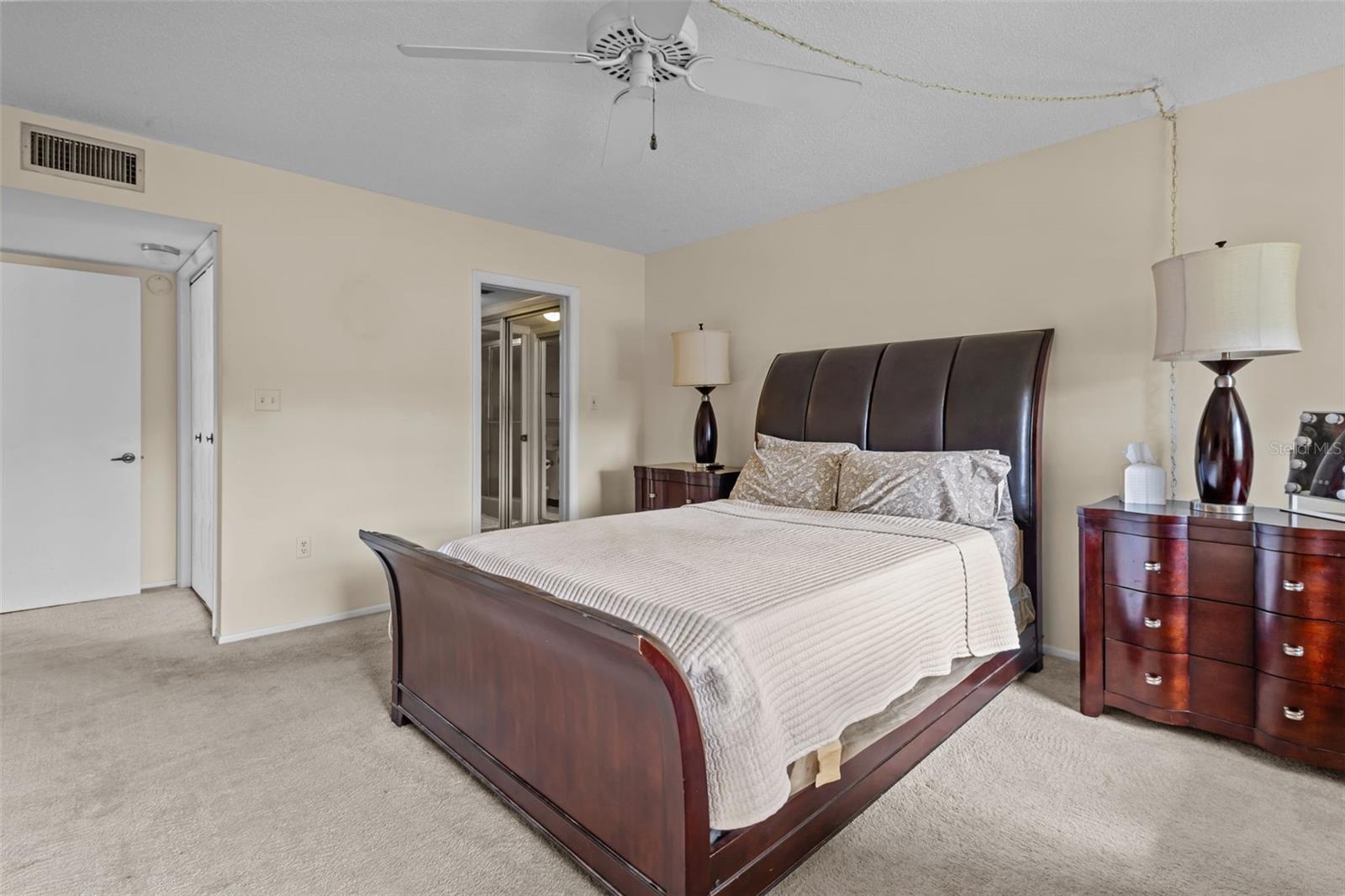 SEVILLE CONDO 3 - Residential