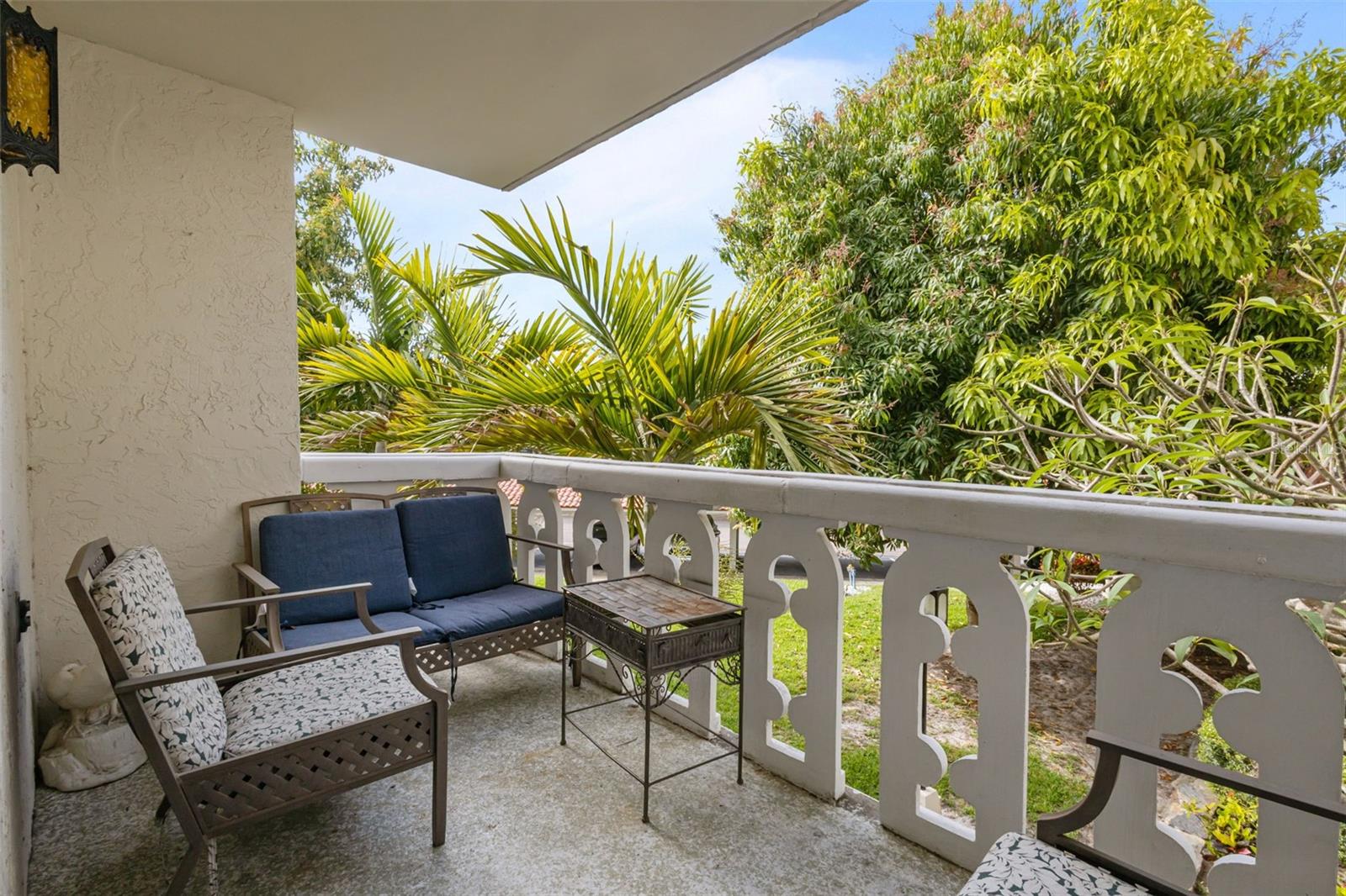 SEVILLE CONDO 3 - Residential