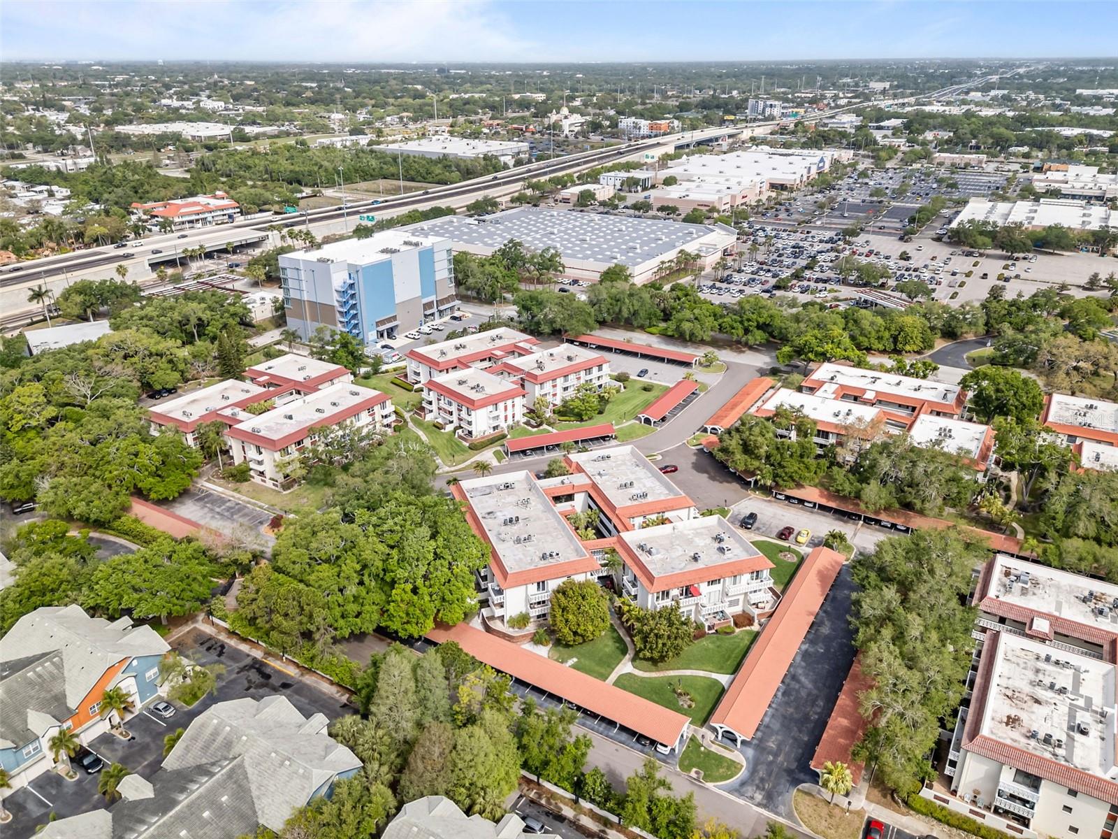 SEVILLE CONDO 3 - Residential