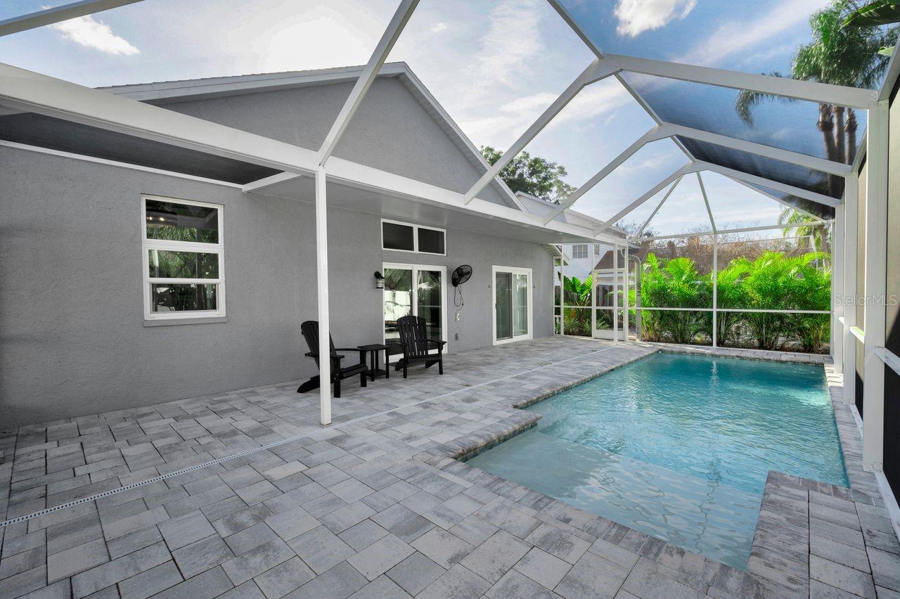 SUMMER LAKES - Residential