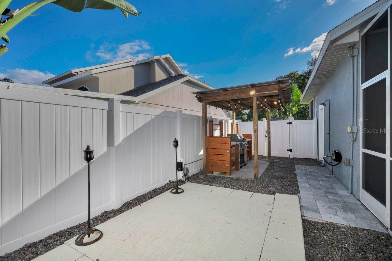 SUMMER LAKES - Residential