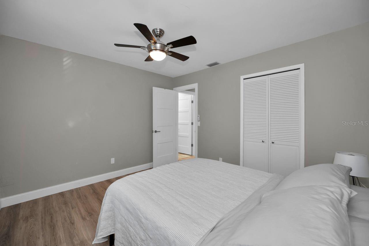 SUMMER LAKES - Residential