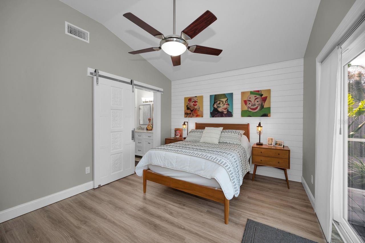 SUMMER LAKES - Residential