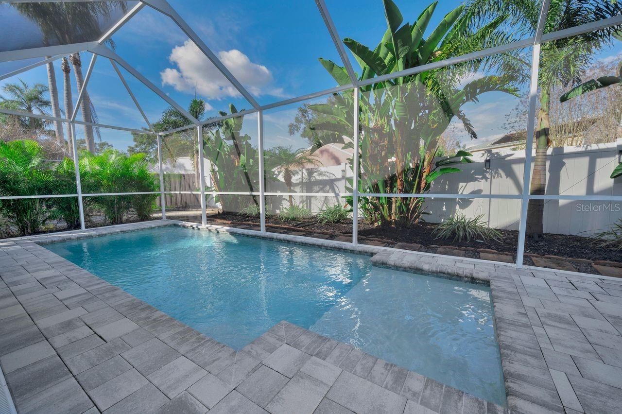 SUMMER LAKES - Residential