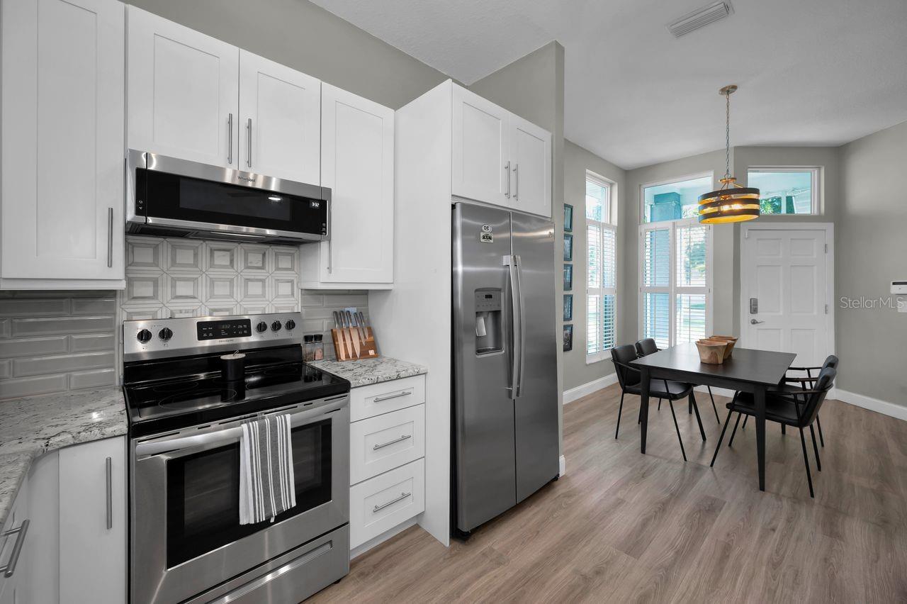 SUMMER LAKES - Residential