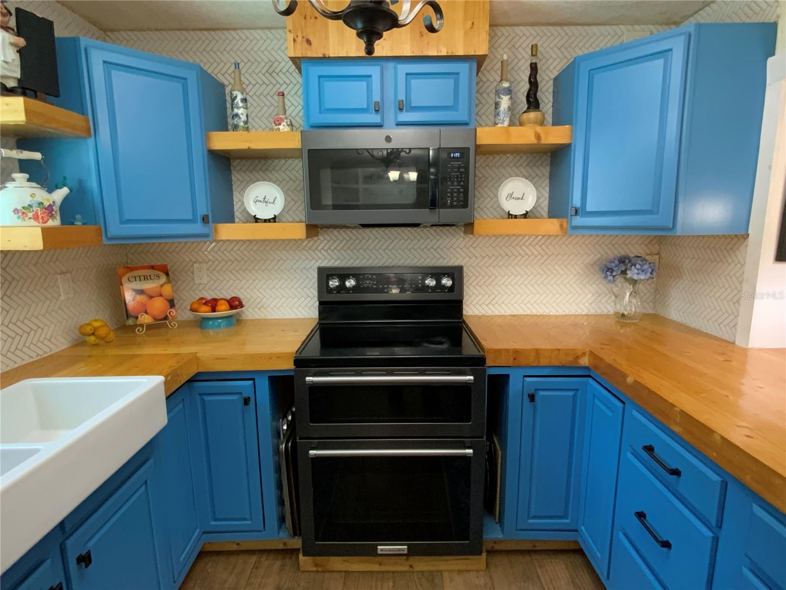 LAKEVIEW ACRES UNIT 01 - Residential