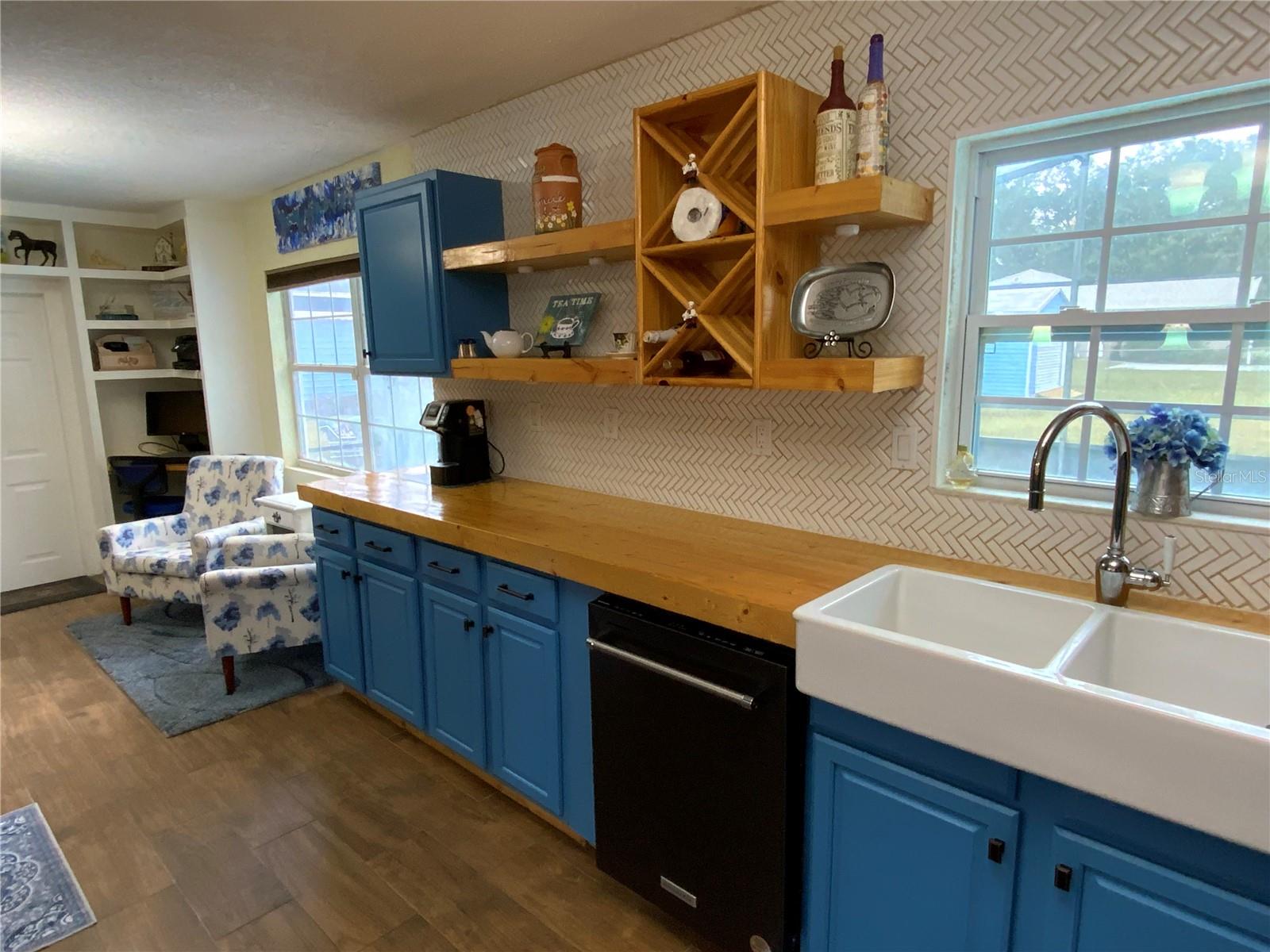 LAKEVIEW ACRES UNIT 01 - Residential