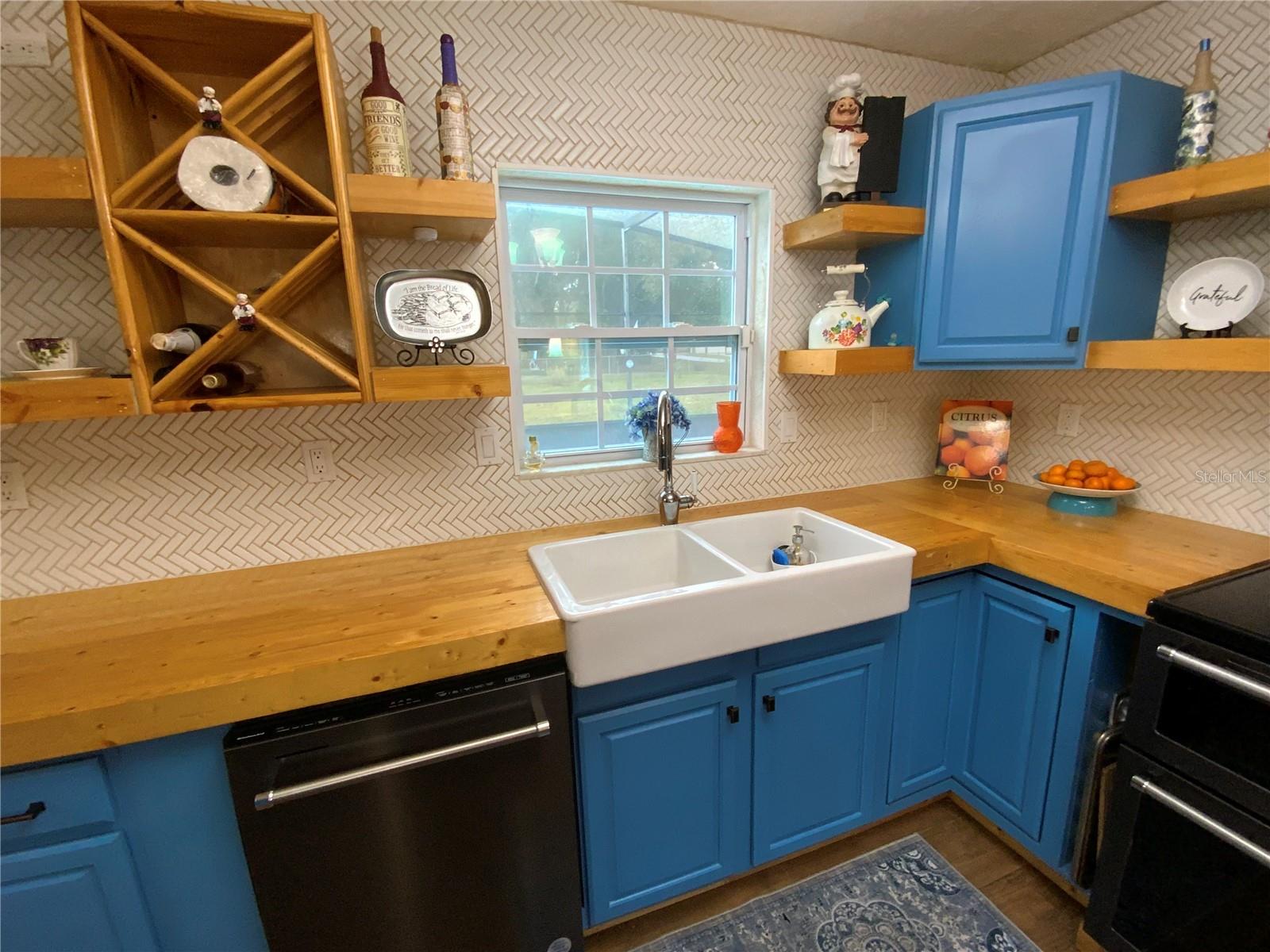 LAKEVIEW ACRES UNIT 01 - Residential