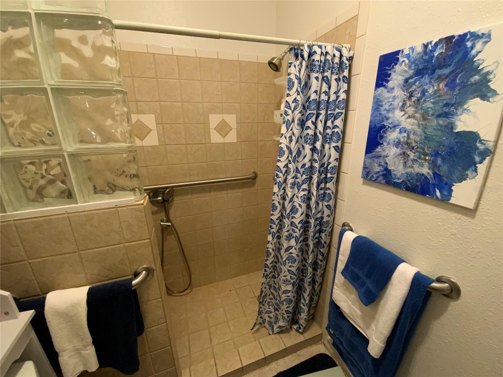 LAKEVIEW ACRES UNIT 01 - Residential