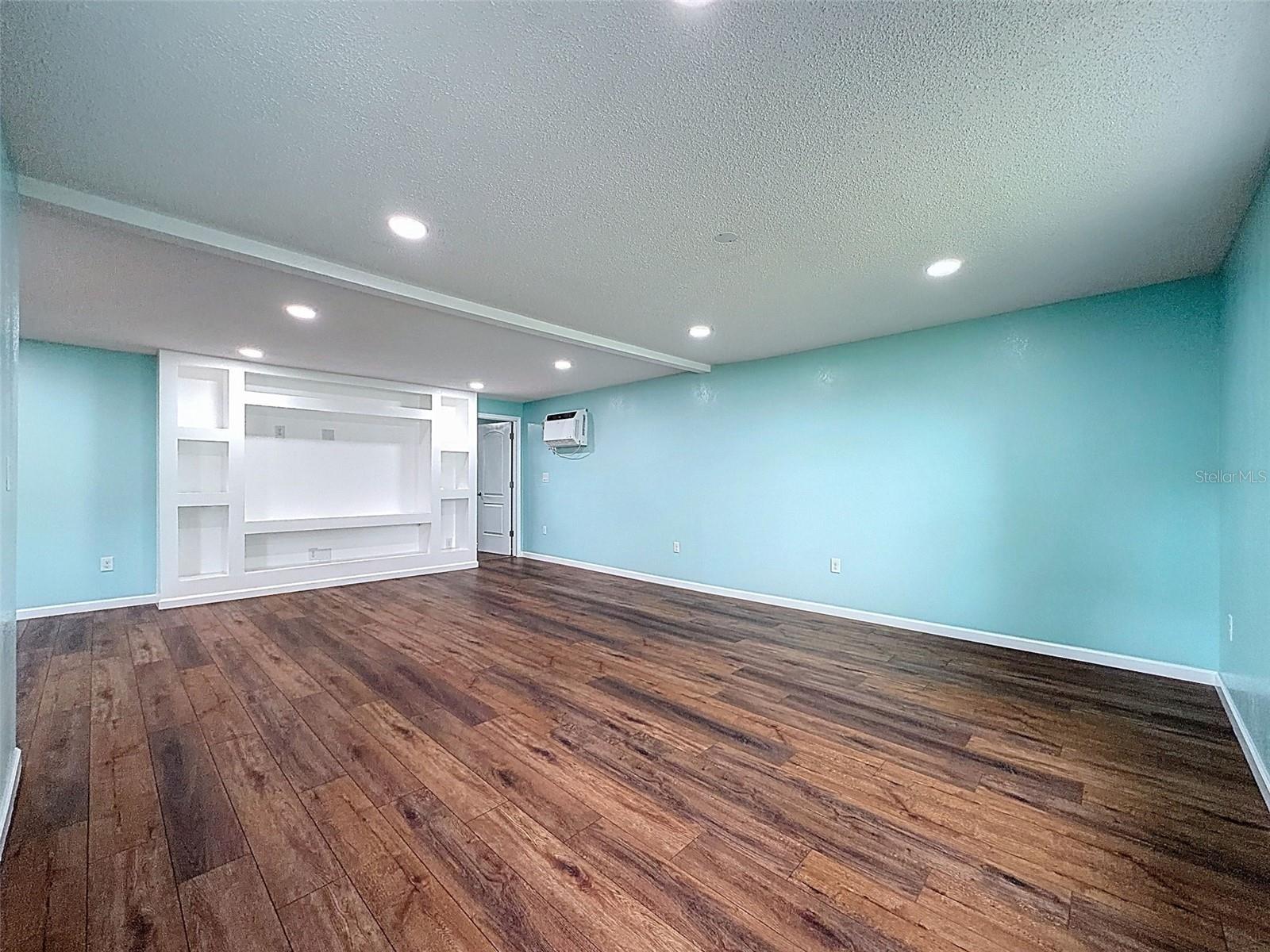 NORTHWOOD ACRES - Residential