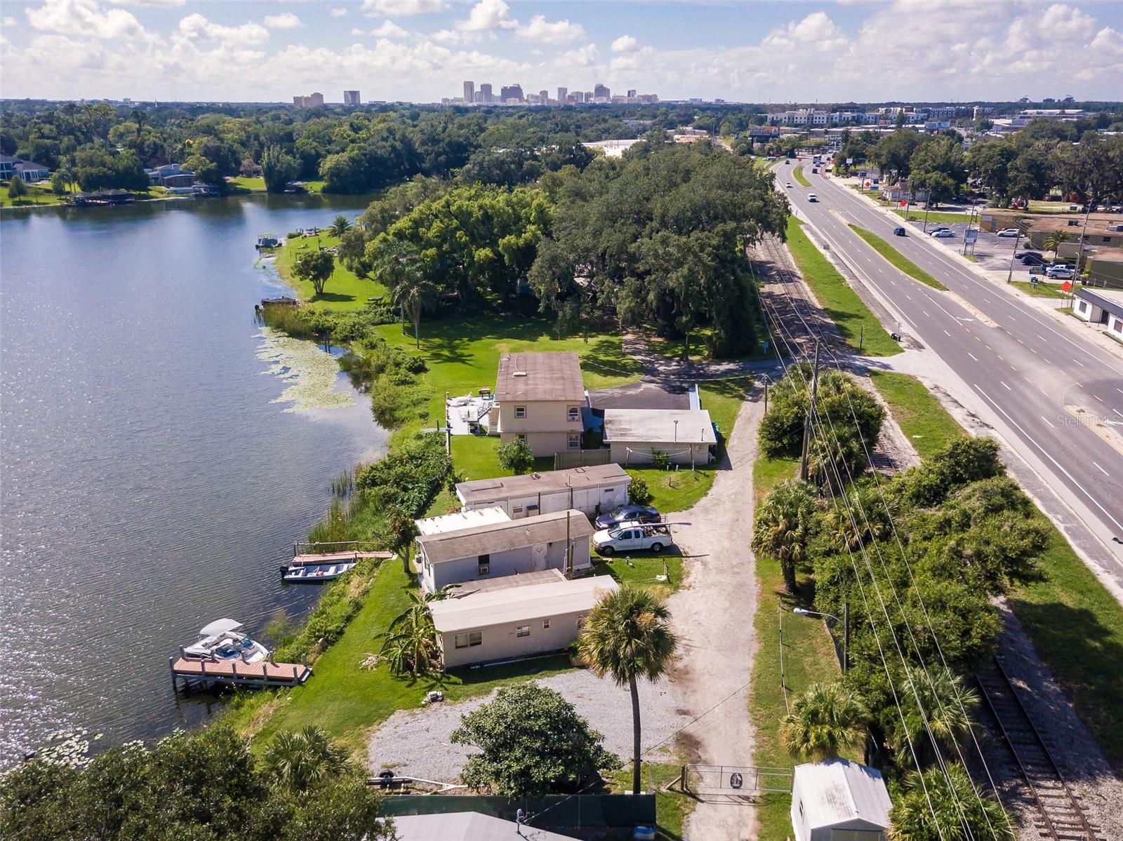3643 N ORANGE BLOSSOM TRAIL