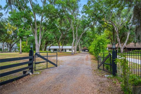 Photo of 4314 Strauss Road, Plant City, FL 33565 (MLS # TB8507982)