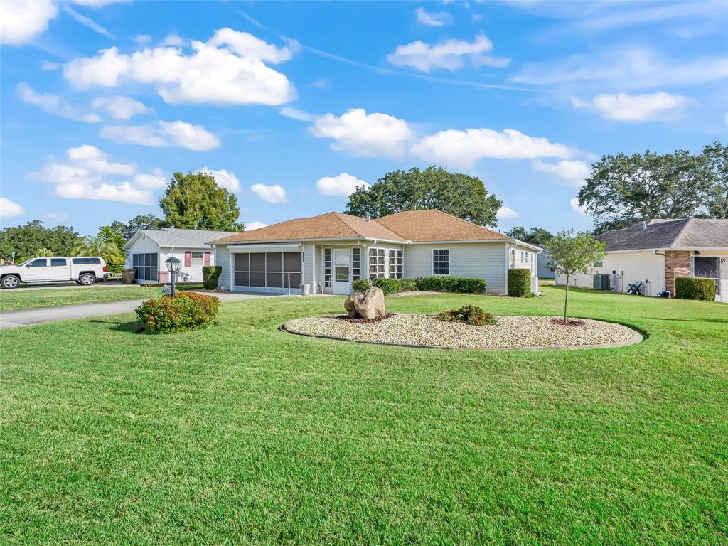 Photo of 2231 Orkney Drive, Leesburg, FL 34788 (MLS # G5105744)