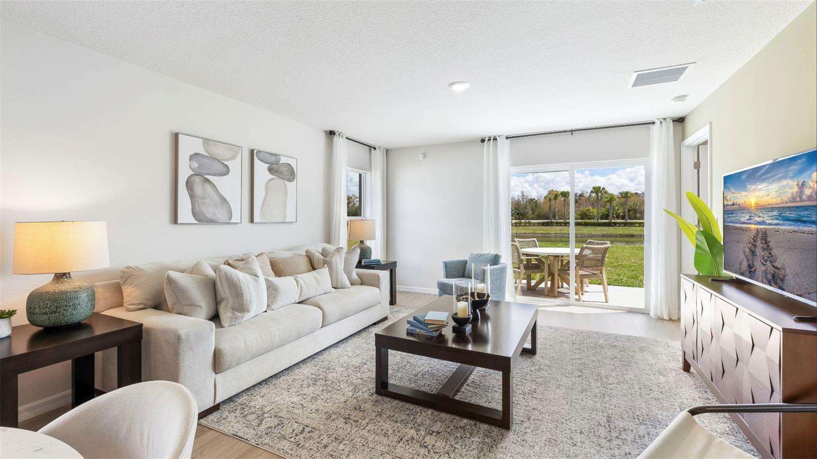 RYE CROSSING - Residential