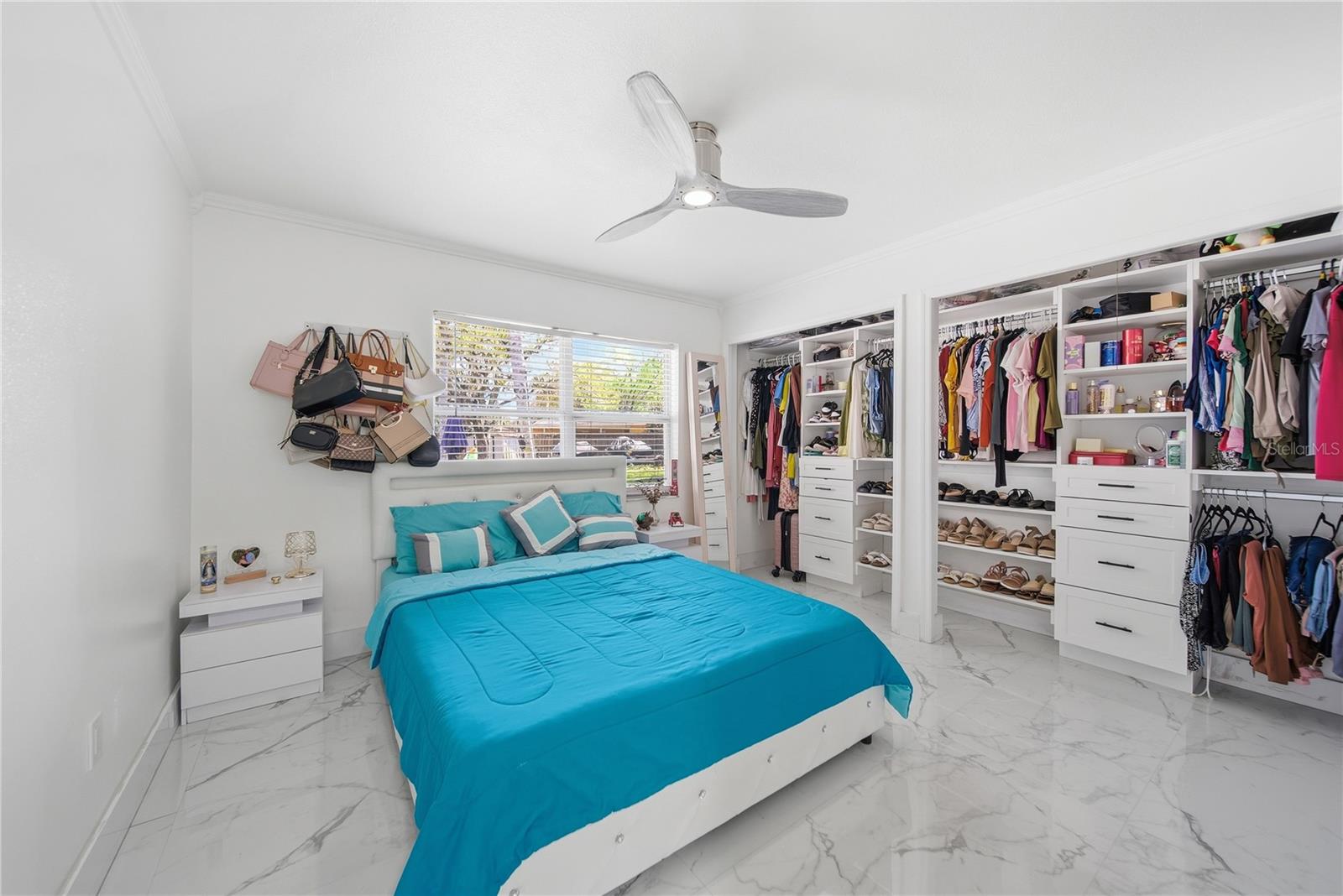 CARROLLWOOD MEADOWS UNIT V - Residential Lease