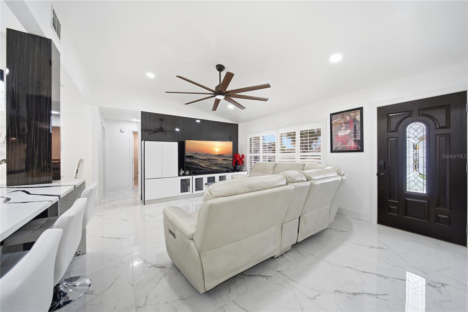 CARROLLWOOD MEADOWS UNIT V - Residential Lease