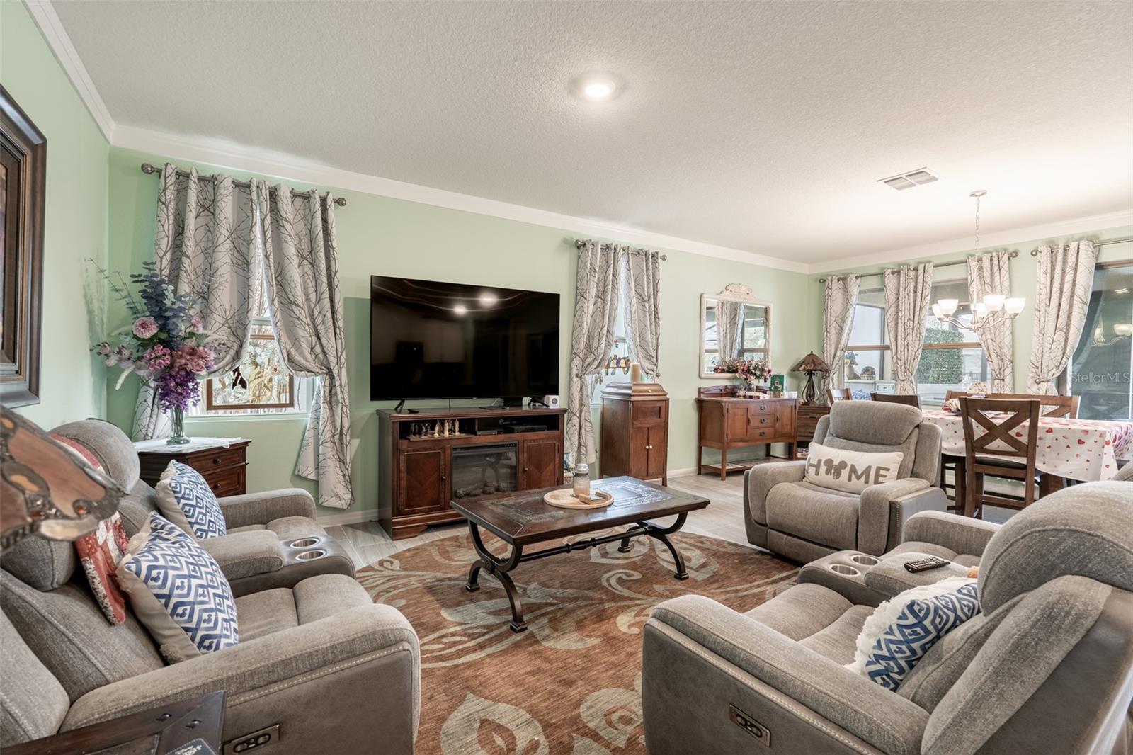 PALMS/SERENOA PH 3 - Residential