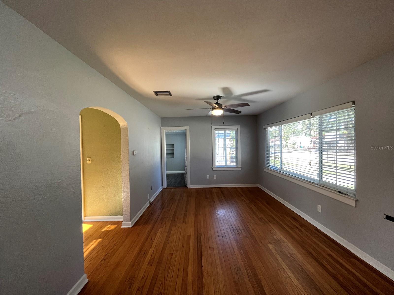 COLLEGE PARK FOURTH ADD - Residential Lease