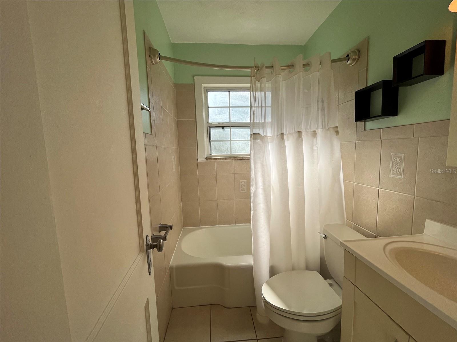 COLLEGE PARK FOURTH ADD - Residential Lease