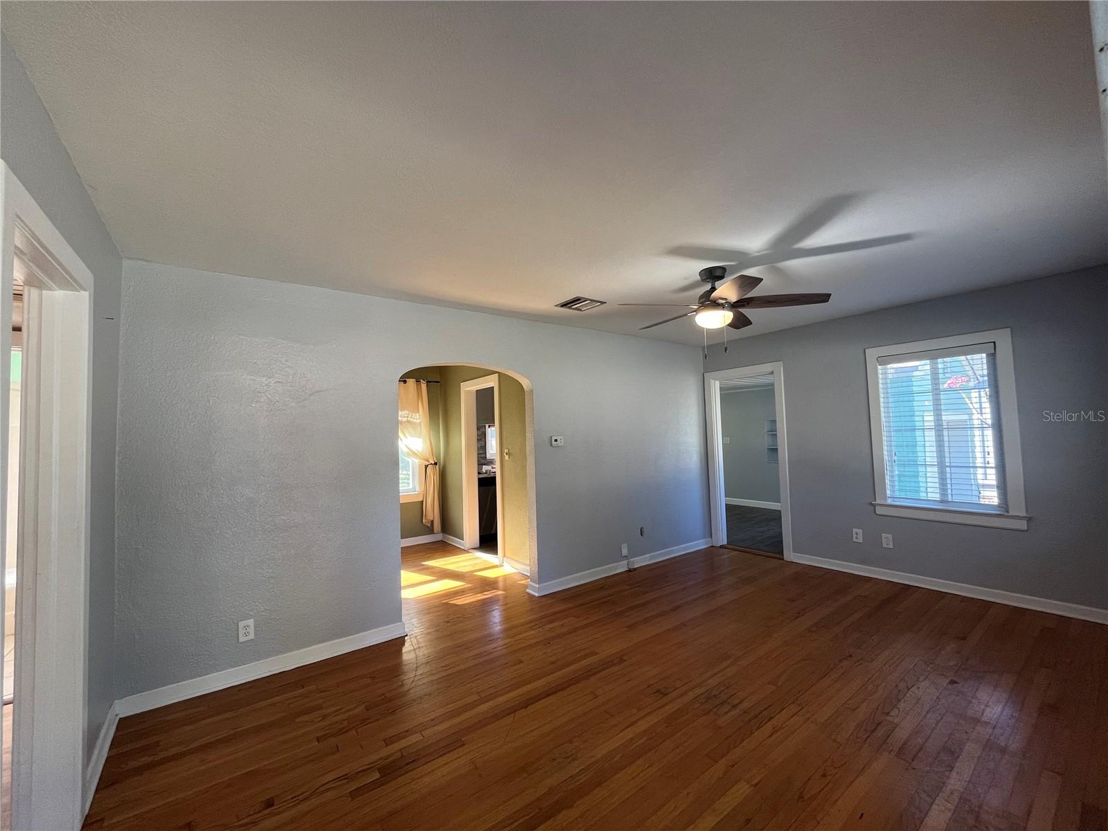 COLLEGE PARK FOURTH ADD - Residential Lease