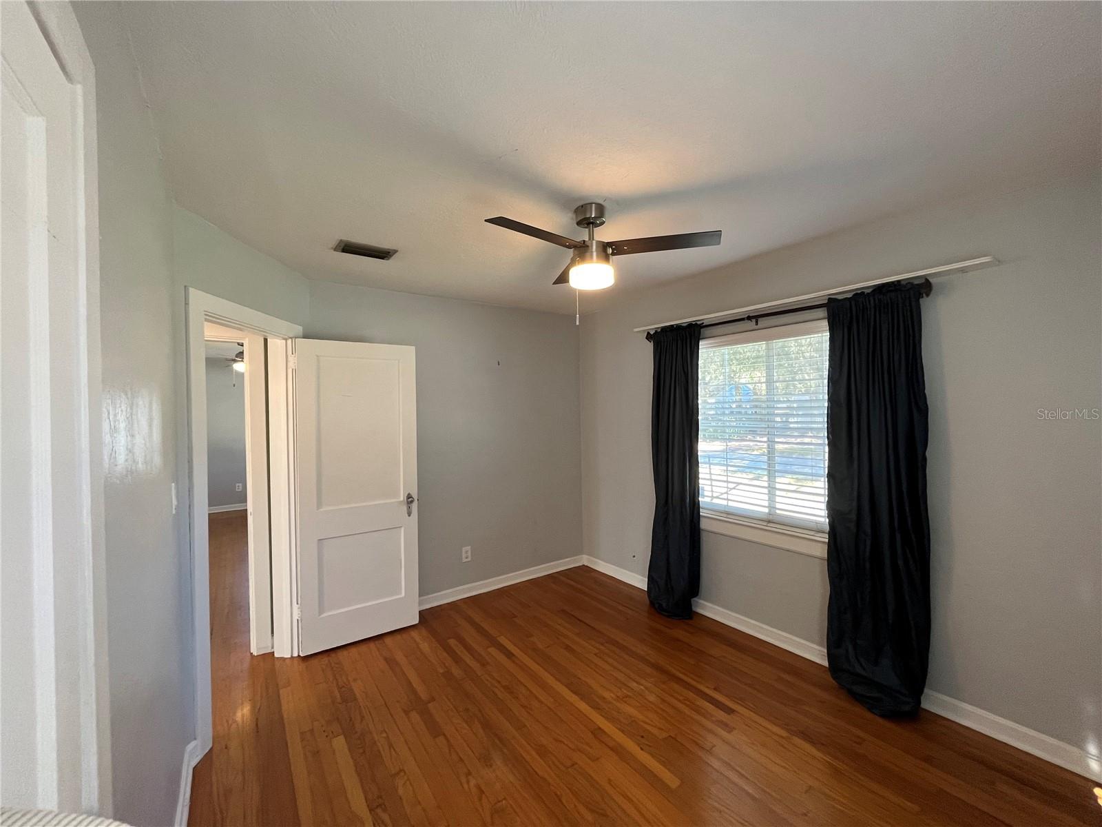 COLLEGE PARK FOURTH ADD - Residential Lease