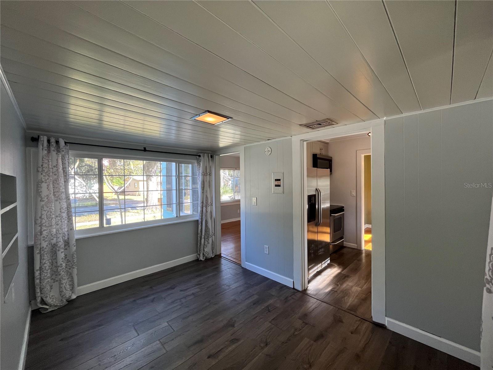 COLLEGE PARK FOURTH ADD - Residential Lease