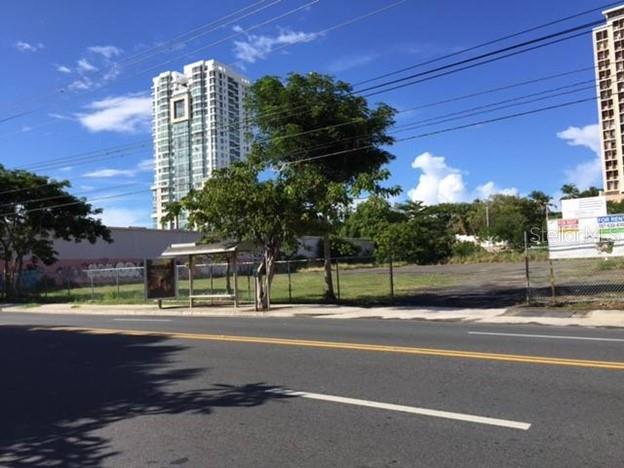 4,986 sq.meters vacant land lot in Puerta de Tierra with main access by Fernandez Juncos Avenue to the South and Del Tren Street to the North. Sale Price is $300.00 per sq.meter. The property is located in front of the U.S. Army Corps of Engineers and next to McDonalds. Zoning is C-2. Available for Sale at $3,000,000 or for Commercial Lease at $10,000/mo.