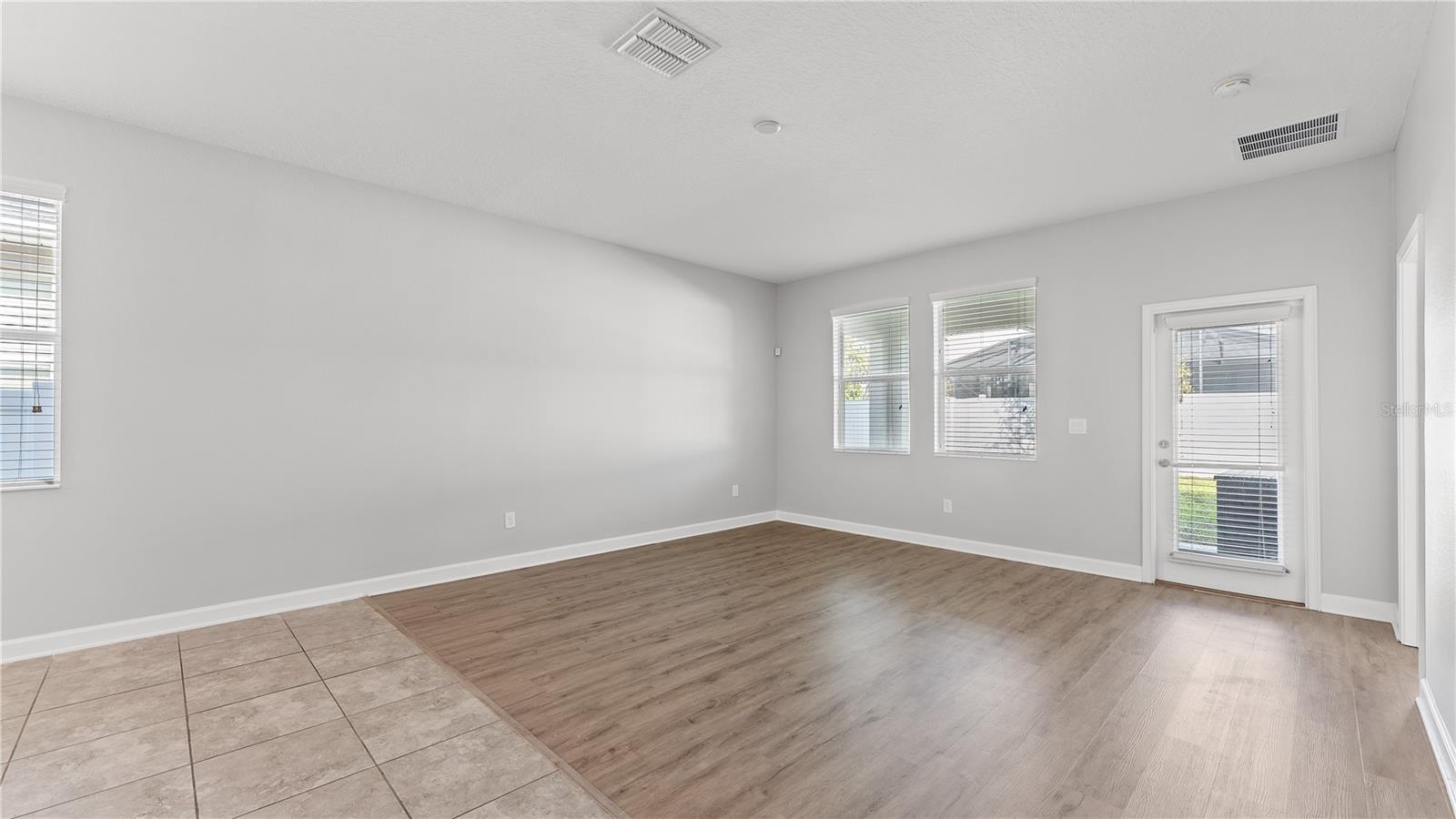 OAKS/MOSS PARK - Residential