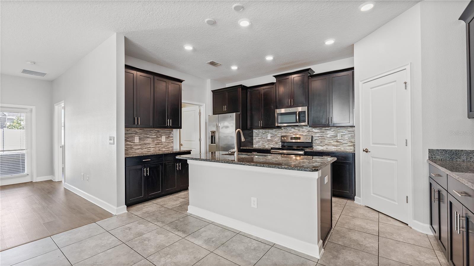 OAKS/MOSS PARK - Residential