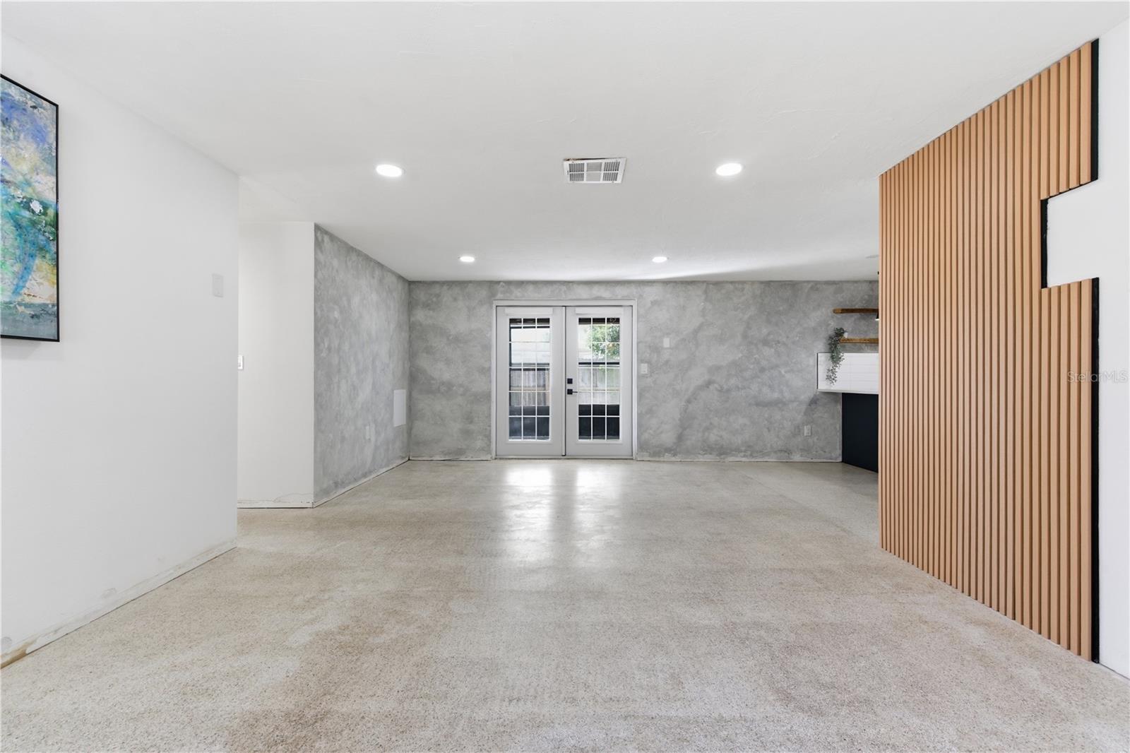 TAHITIAN HOMES - Residential