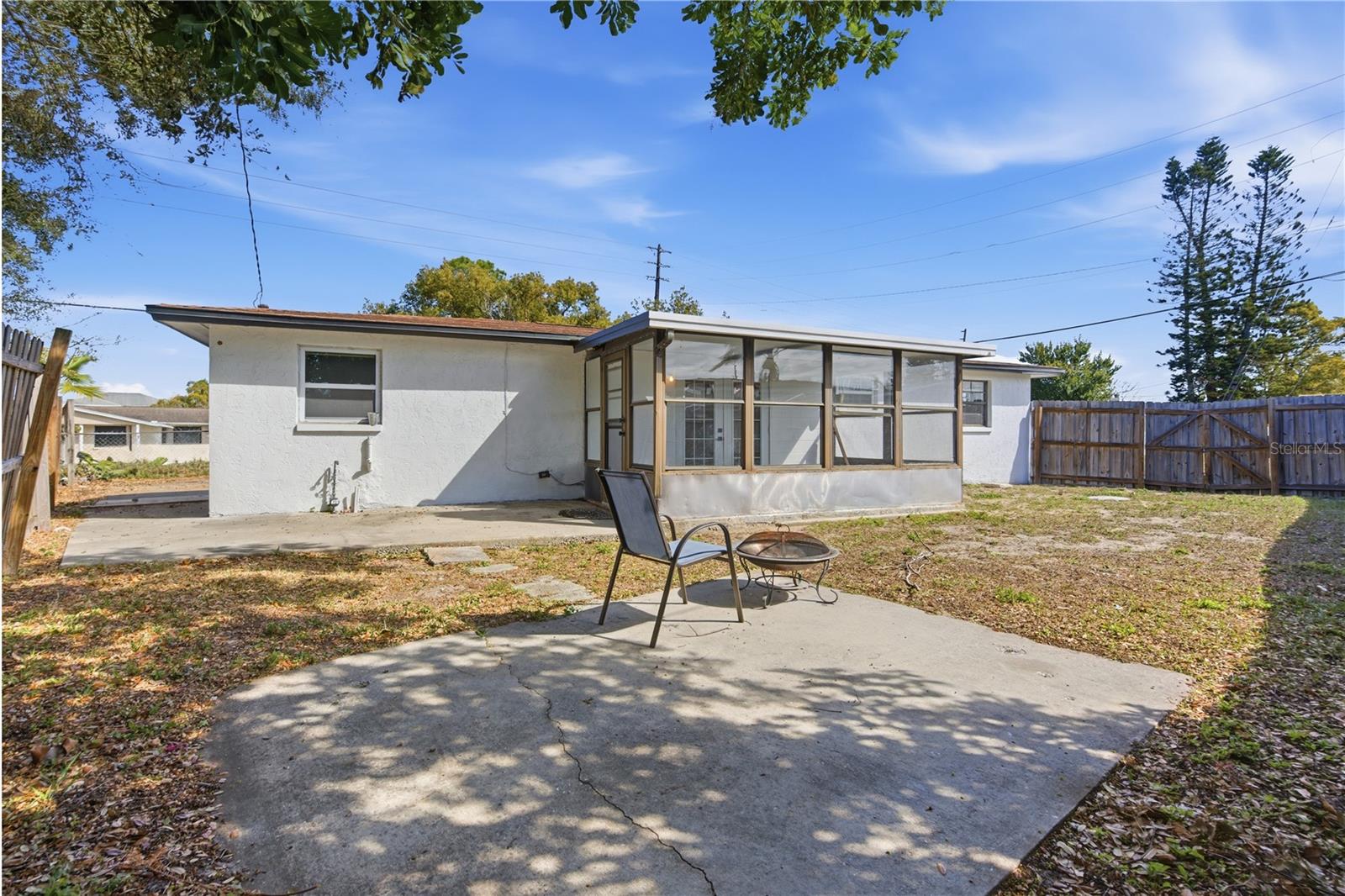 TAHITIAN HOMES - Residential