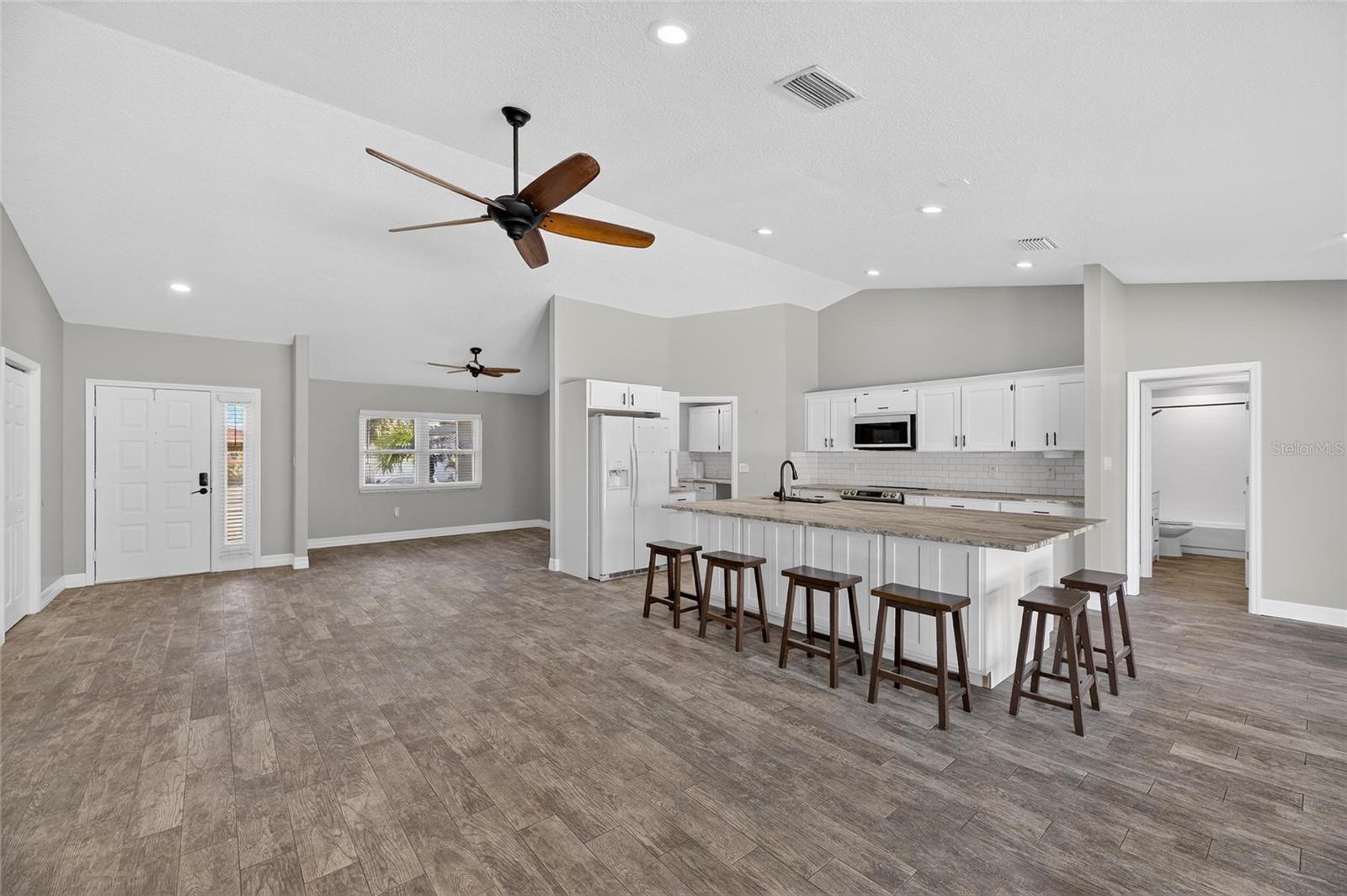 APOLLO BEACH UNIT TWO - Residential Lease