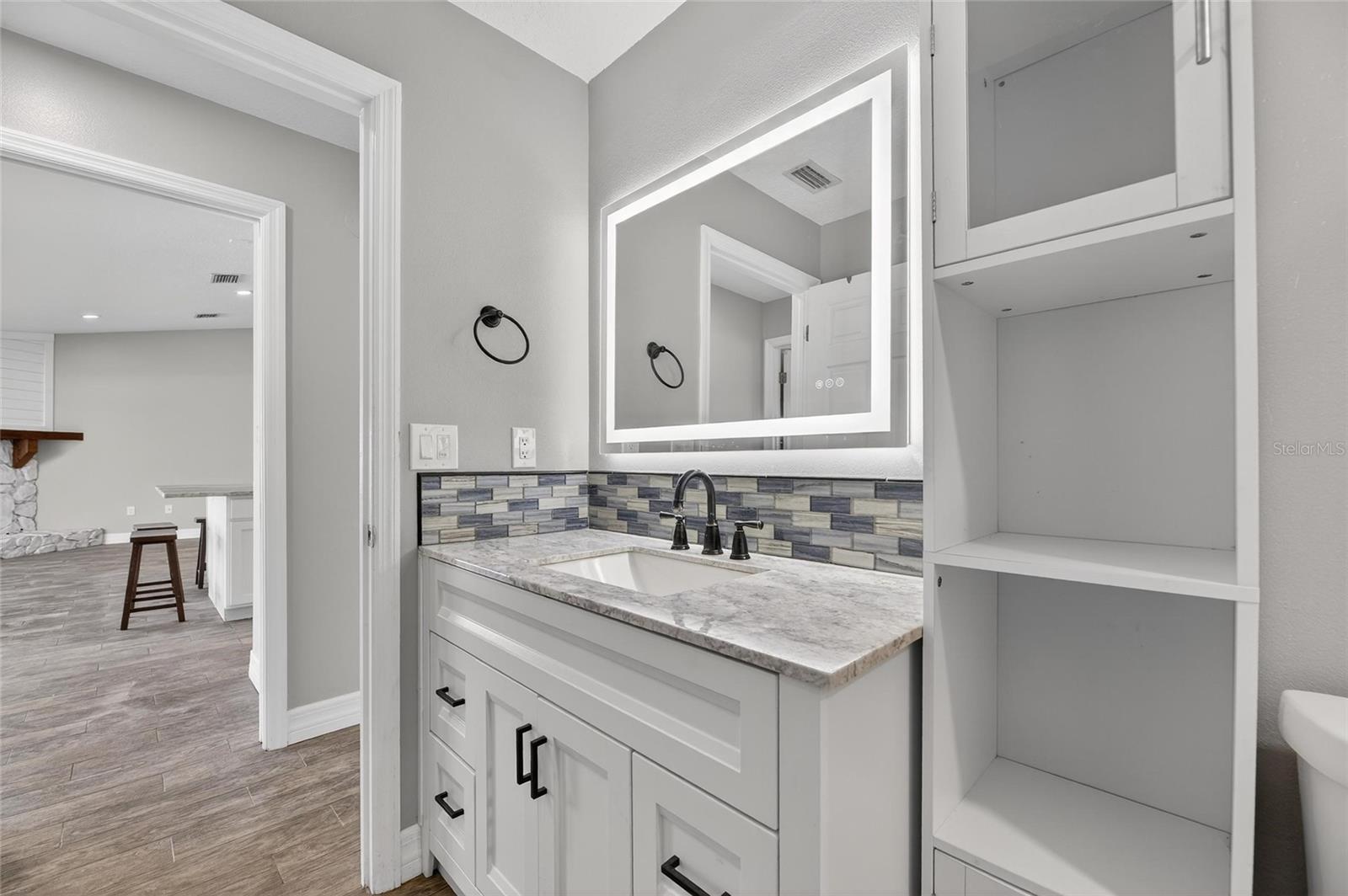 APOLLO BEACH UNIT TWO - Residential Lease