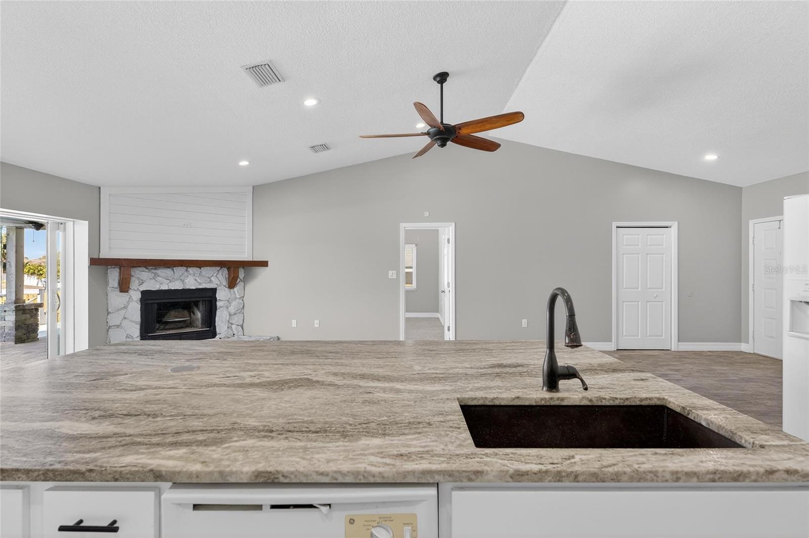 APOLLO BEACH UNIT TWO - Residential Lease