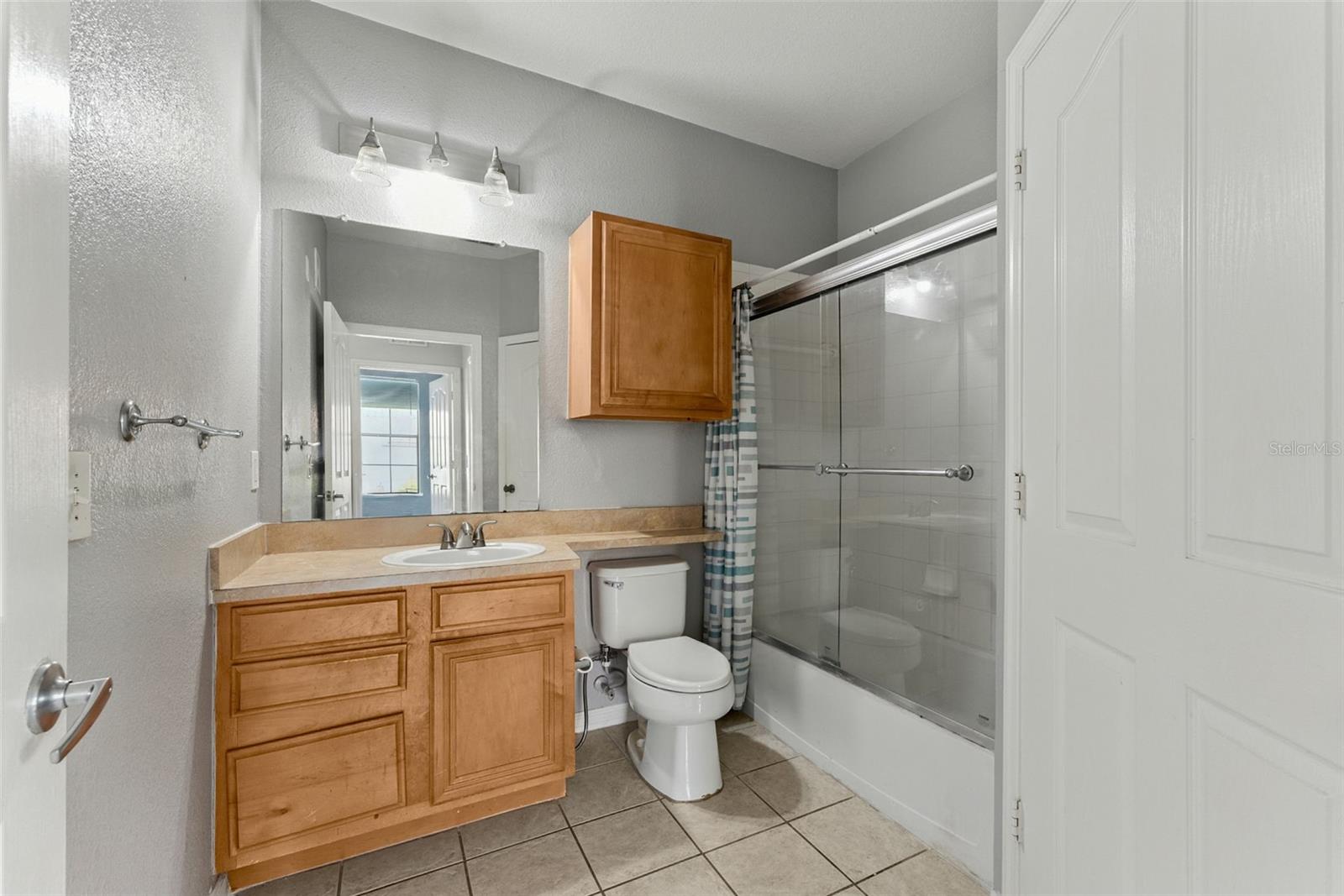 SERENATA CONDO - Residential Lease