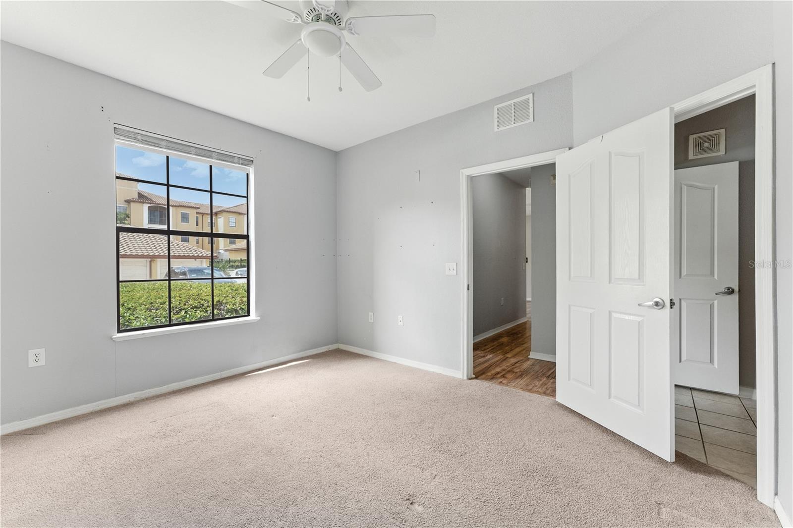 SERENATA CONDO - Residential Lease