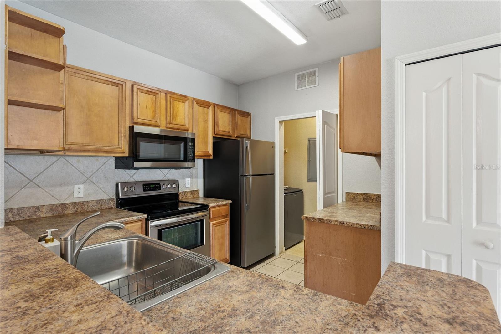 SERENATA CONDO - Residential Lease