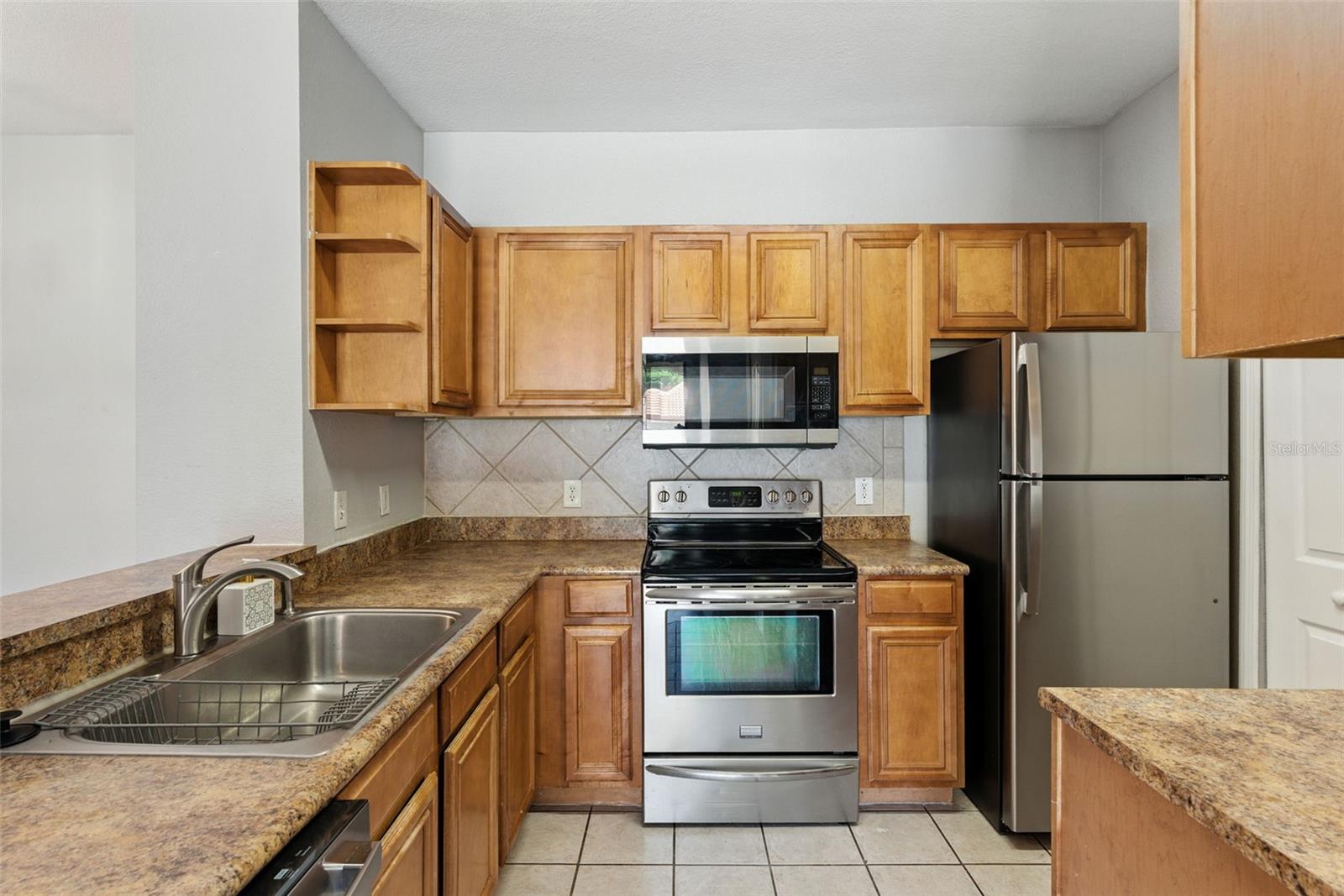 SERENATA CONDO - Residential Lease