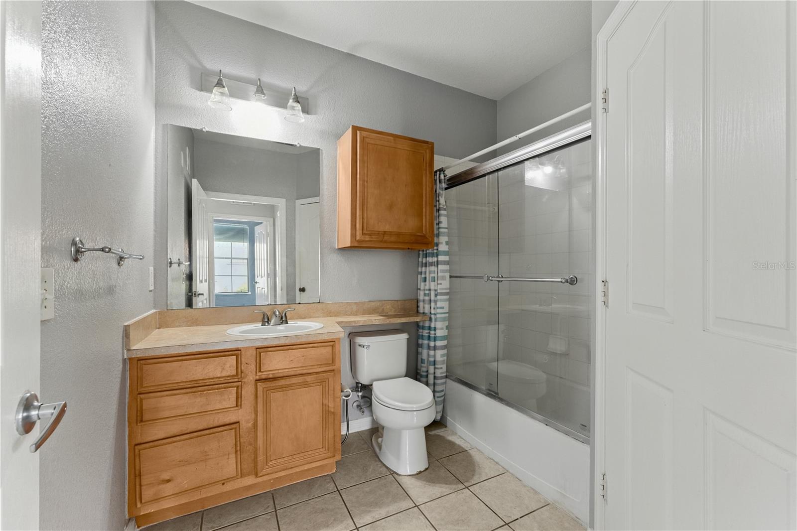 SERENATA CONDO - Residential Lease