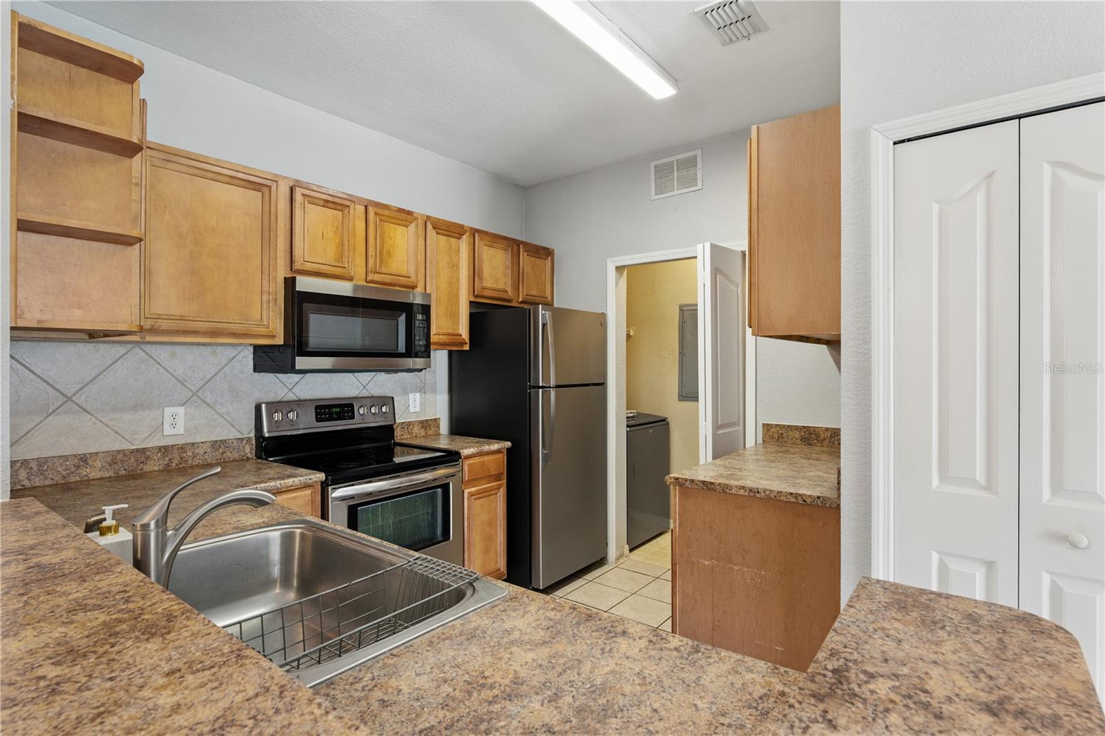 SERENATA CONDO - Residential Lease